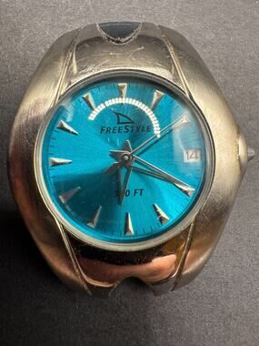 Vintage Freestyle 330 FT Model 782 Ladies Watch Turquoise Blue Dial Silver Tone